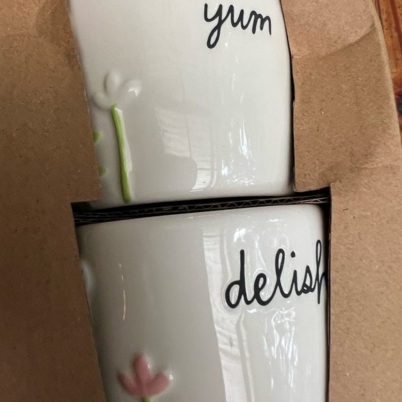 NWT Rae Dunn Spring Flowers set of four ramekins artisan collection by magenta - Picture 2 of 8